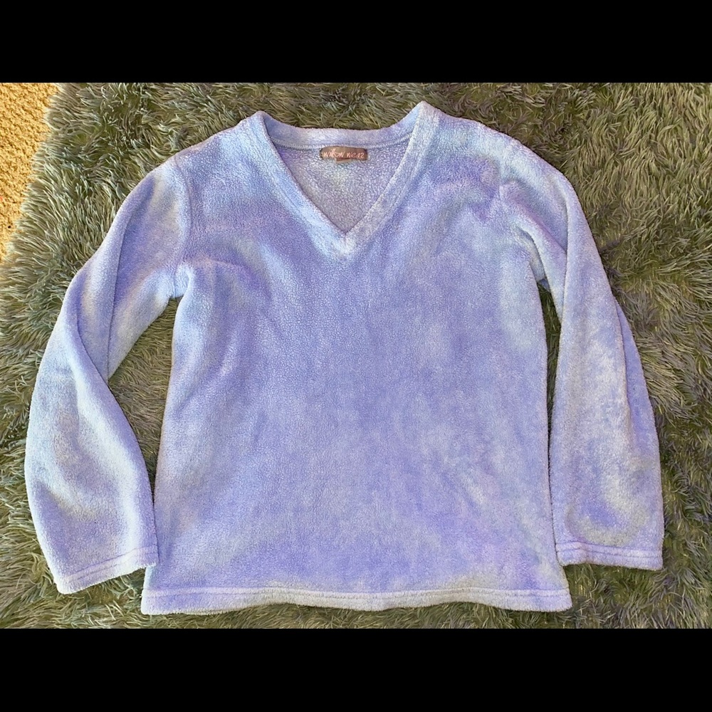 😴Fluffy, soft long sleeve pajama top size Med.